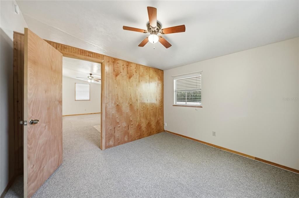 For Sale: $242,900 (2 beds, 1 baths, 1152 Square Feet)