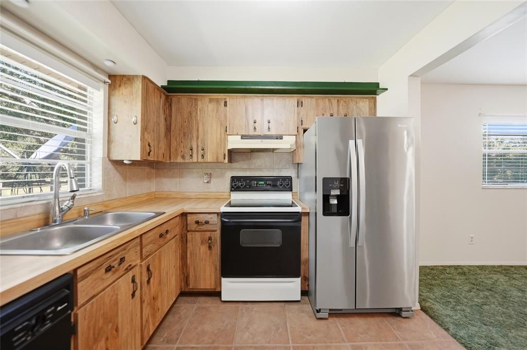 For Sale: $242,900 (2 beds, 1 baths, 1152 Square Feet)