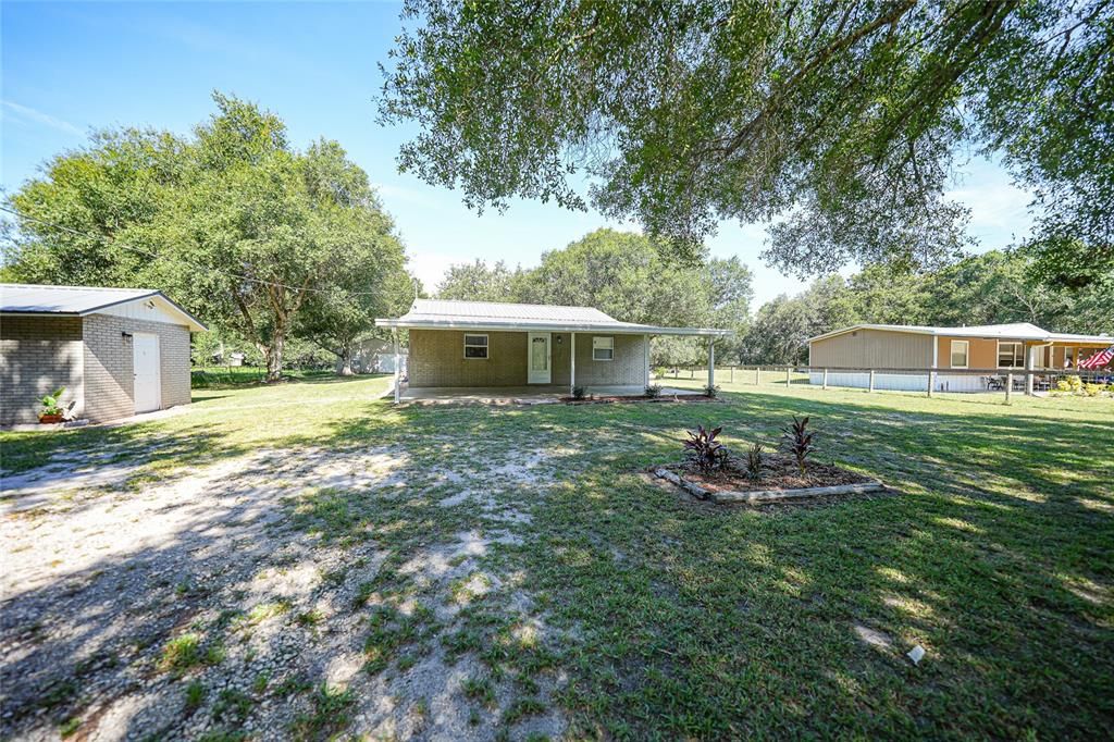 For Sale: $242,900 (2 beds, 1 baths, 1152 Square Feet)