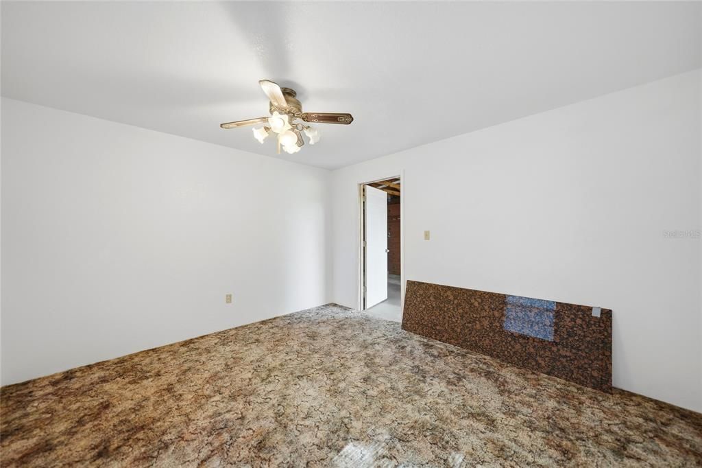 For Sale: $242,900 (2 beds, 1 baths, 1152 Square Feet)
