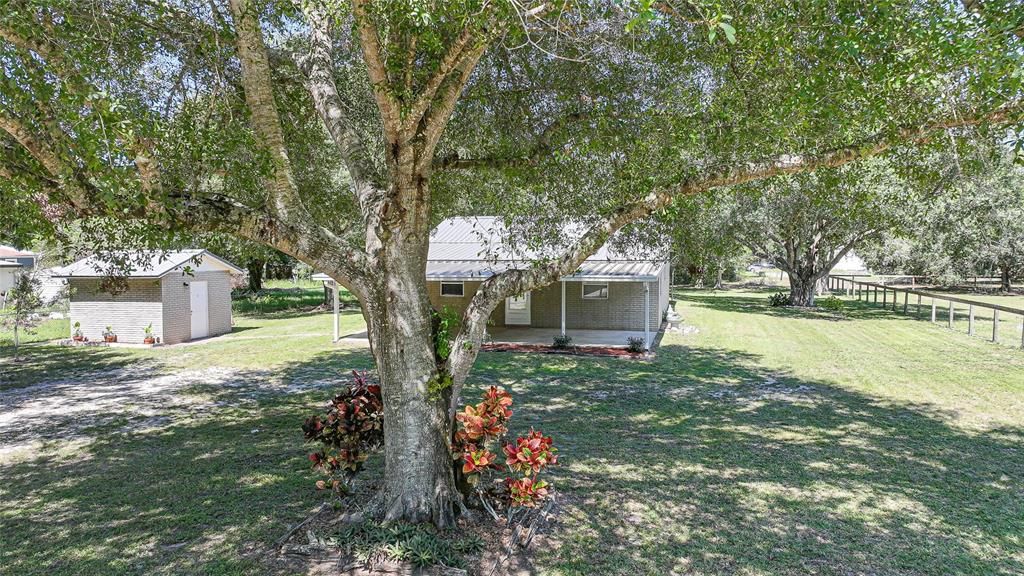 For Sale: $242,900 (2 beds, 1 baths, 1152 Square Feet)