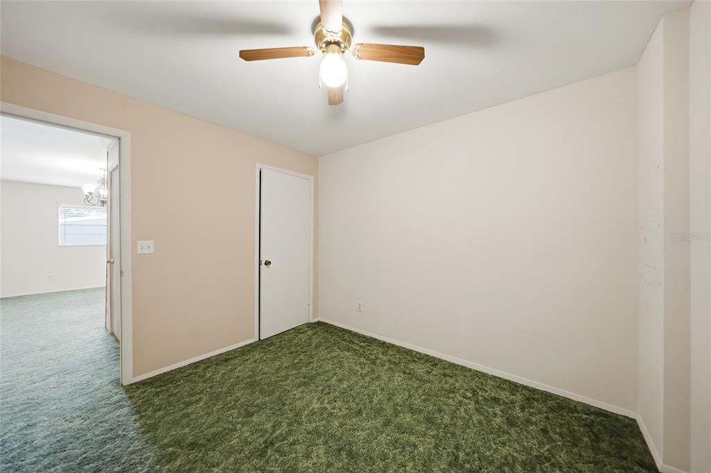 For Sale: $242,900 (2 beds, 1 baths, 1152 Square Feet)