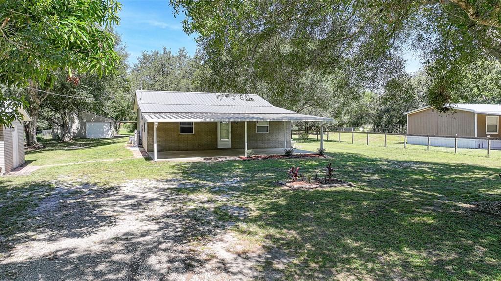 For Sale: $242,900 (2 beds, 1 baths, 1152 Square Feet)