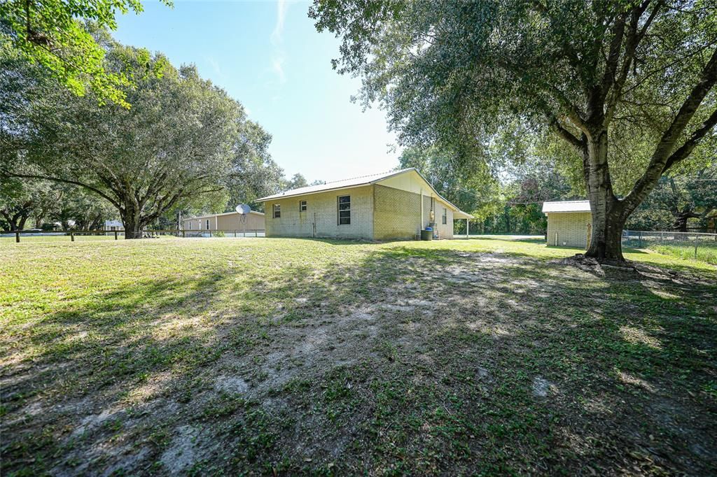 For Sale: $242,900 (2 beds, 1 baths, 1152 Square Feet)
