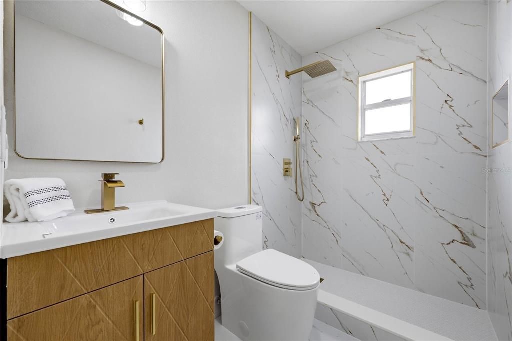 For Sale: $297,000 (3 beds, 1 baths, 1008 Square Feet)