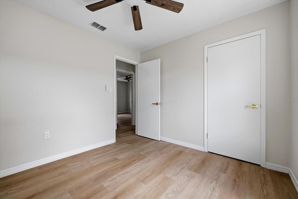 For Sale: $297,000 (3 beds, 1 baths, 1008 Square Feet)