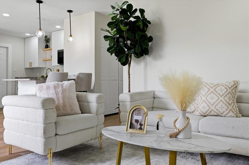 For Sale: $297,000 (3 beds, 1 baths, 1008 Square Feet)
