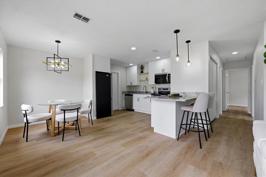 For Sale: $297,000 (3 beds, 1 baths, 1008 Square Feet)