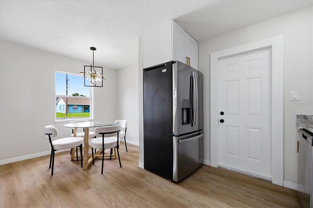 For Sale: $297,000 (3 beds, 1 baths, 1008 Square Feet)