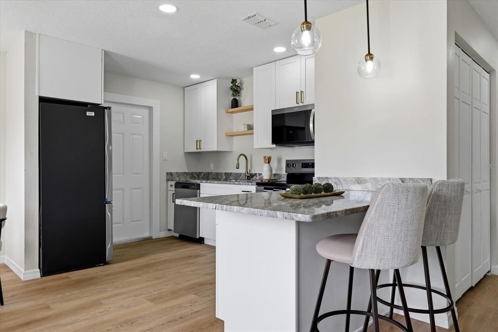 For Sale: $297,000 (3 beds, 1 baths, 1008 Square Feet)
