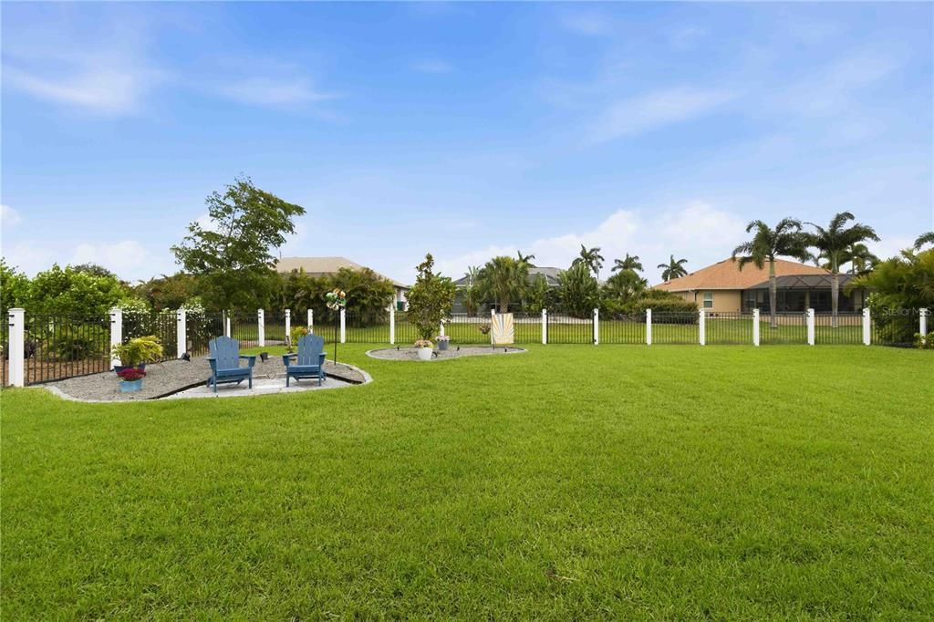 En Venta: $617,000 (3 camas, 2 baños, 2425 Pies cuadrados)