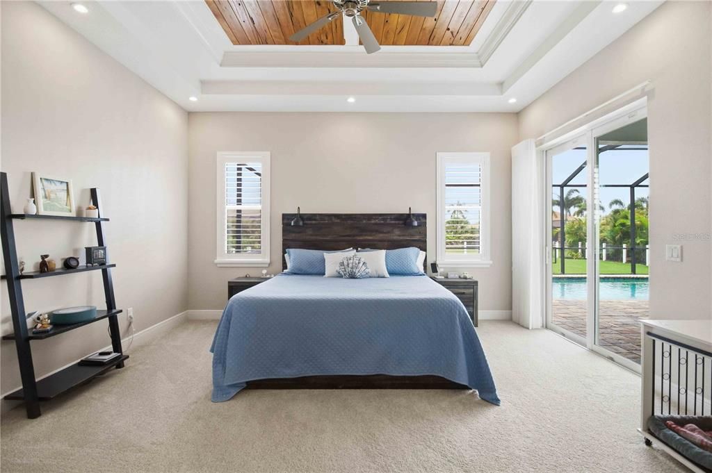 En Venta: $617,000 (3 camas, 2 baños, 2425 Pies cuadrados)