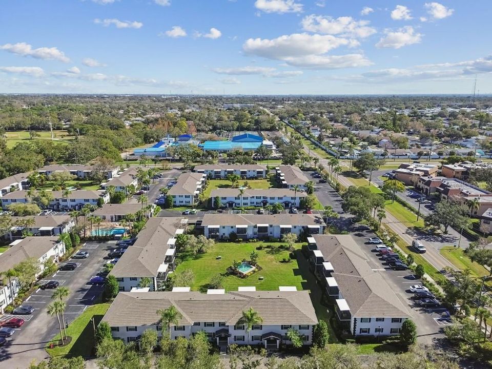 На продажу: $199,000 (2 спален, 2 ванн, 881 Квадратных фут)