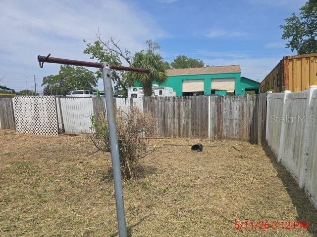 For Sale: $89,900 (2 beds, 1 baths, 948 Square Feet)