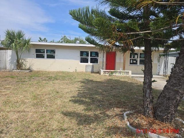 For Sale: $89,900 (2 beds, 1 baths, 948 Square Feet)
