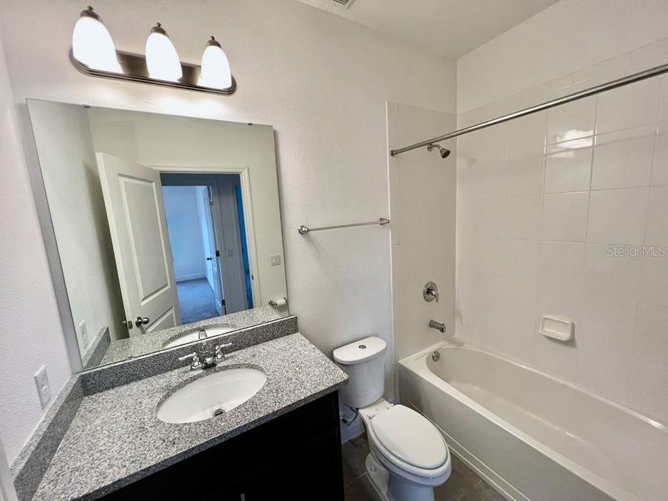 В аренду: $2,950 (3 спален, 2 ванн, 1829 Квадратных фут)