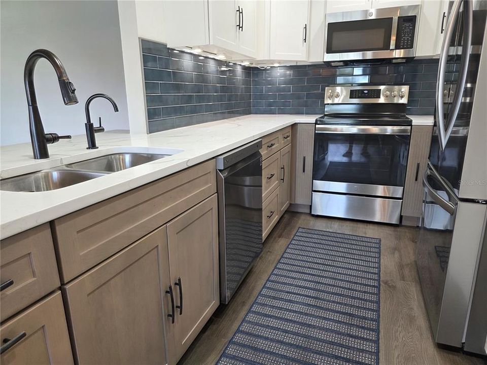 В аренду: $2,495 (2 спален, 2 ванн, 1145 Квадратных фут)