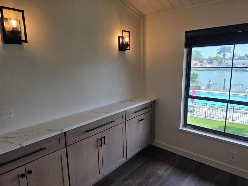 В аренду: $2,495 (2 спален, 2 ванн, 1145 Квадратных фут)
