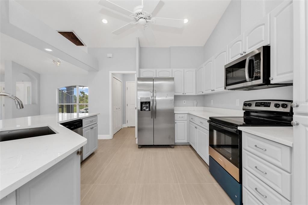 For Sale: $319,000 (3 beds, 2 baths, 1541 Square Feet)