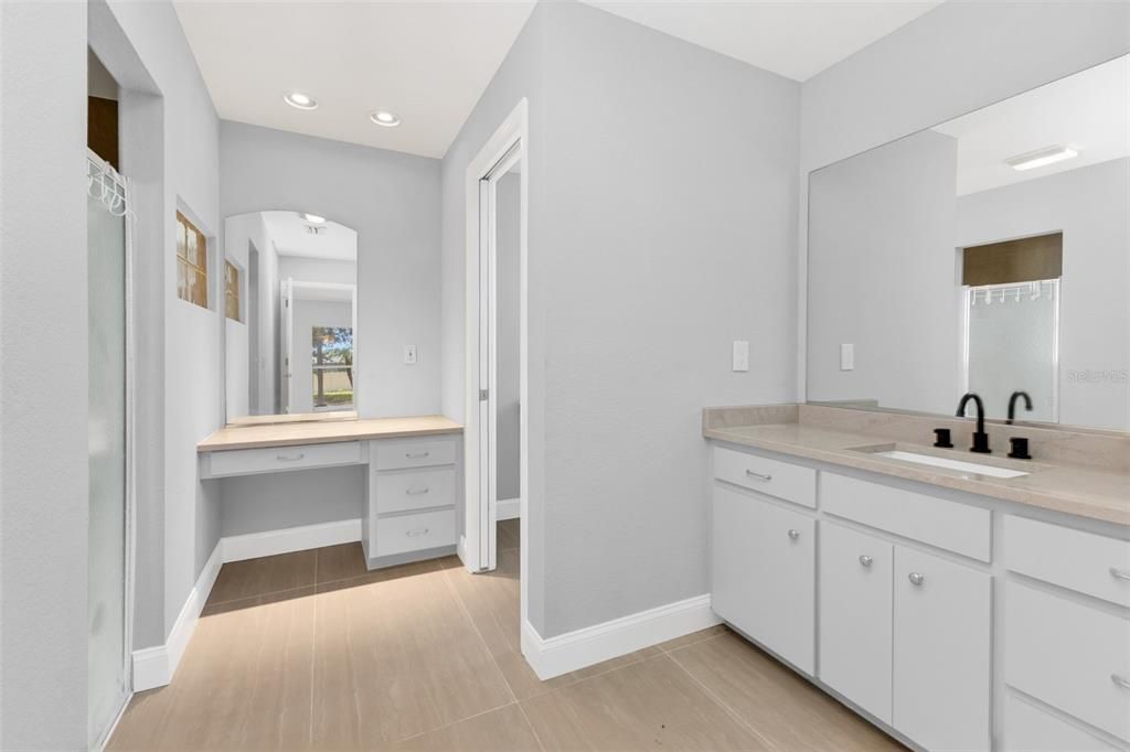 For Sale: $319,000 (3 beds, 2 baths, 1541 Square Feet)