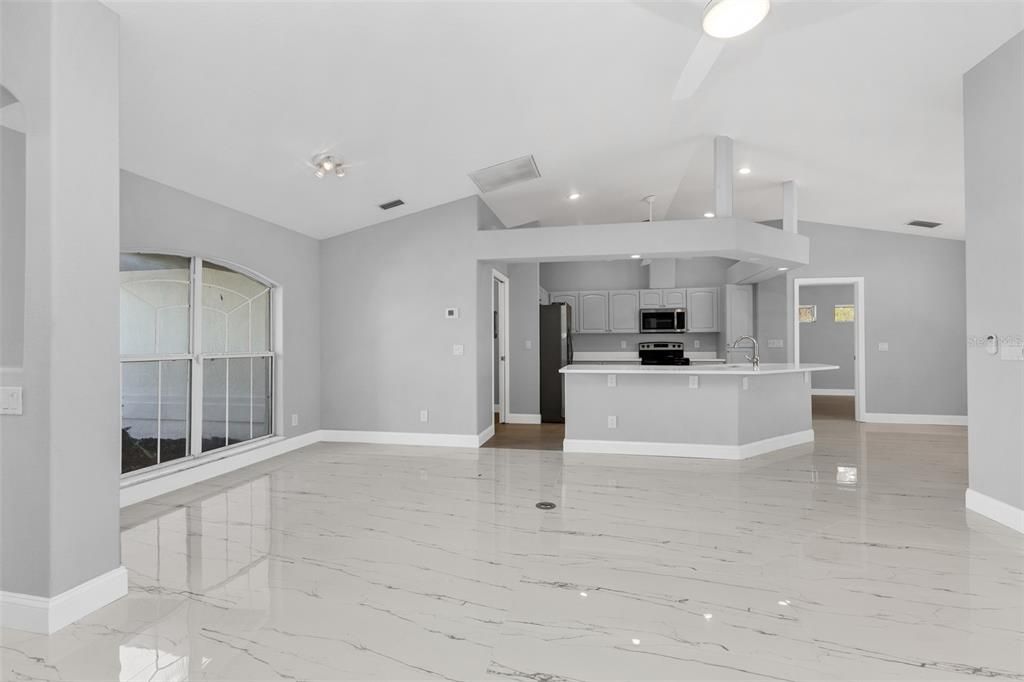 For Sale: $319,000 (3 beds, 2 baths, 1541 Square Feet)