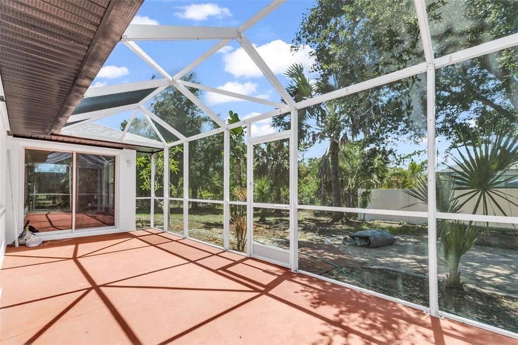 For Sale: $319,000 (3 beds, 2 baths, 1541 Square Feet)