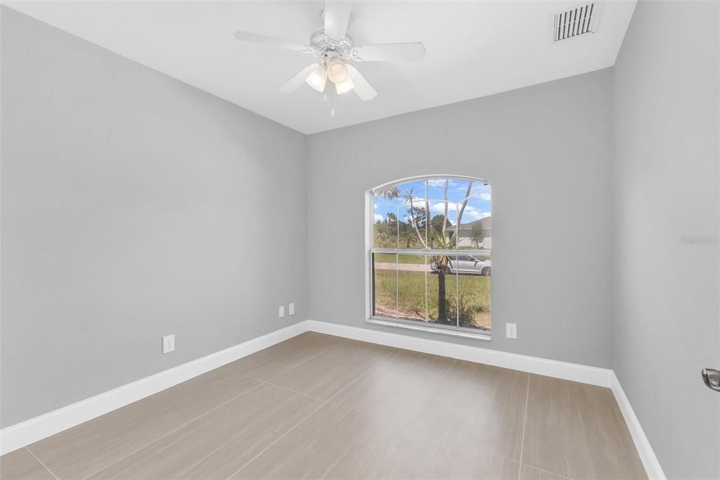 For Sale: $319,000 (3 beds, 2 baths, 1541 Square Feet)