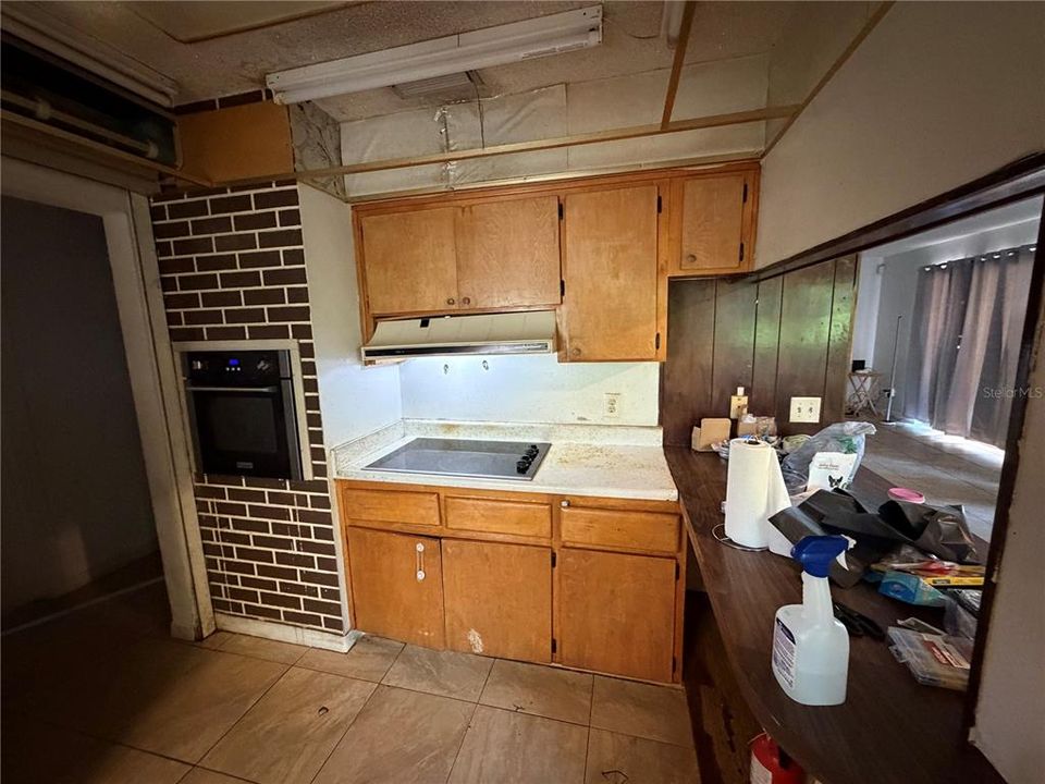 For Sale: $319,700 (4 beds, 1 baths, 1610 Square Feet)