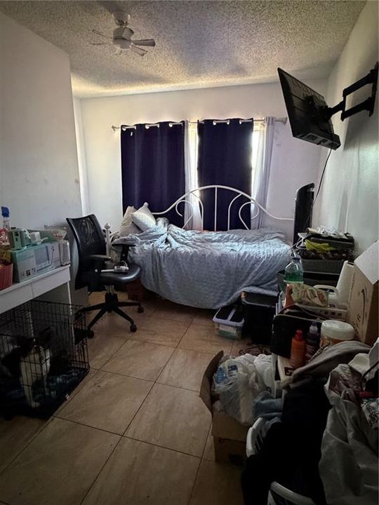 For Sale: $319,700 (4 beds, 1 baths, 1610 Square Feet)