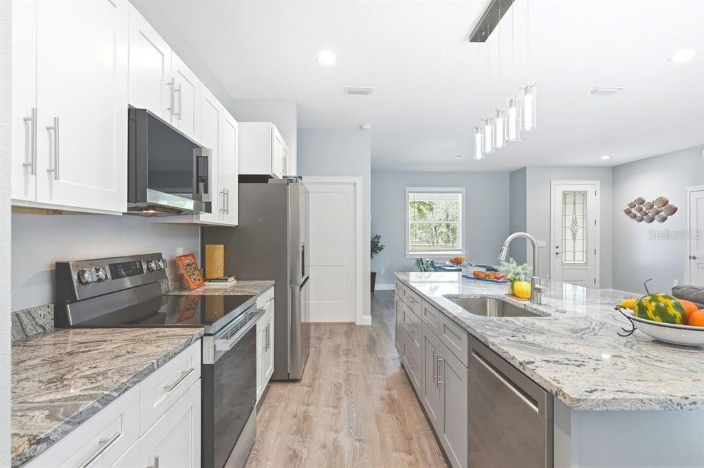 For Sale: $474,990 (3 beds, 2 baths, 1631 Square Feet)