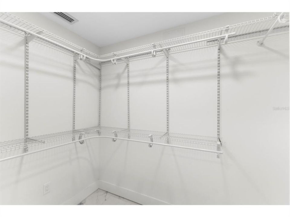 For Rent: $12,000 (2 beds, 2 baths, 1403 Square Feet)
