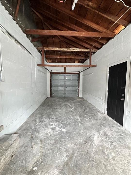 For Sale: $285,000 (2 beds, 1 baths, 1096 Square Feet)
