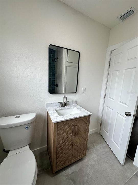 For Sale: $285,000 (2 beds, 1 baths, 1096 Square Feet)