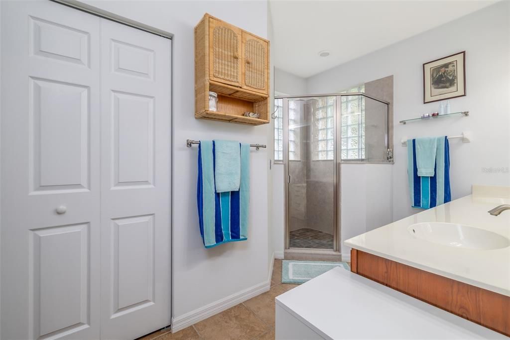 En Venta: $345,000 (2 camas, 2 baños, 1798 Pies cuadrados)