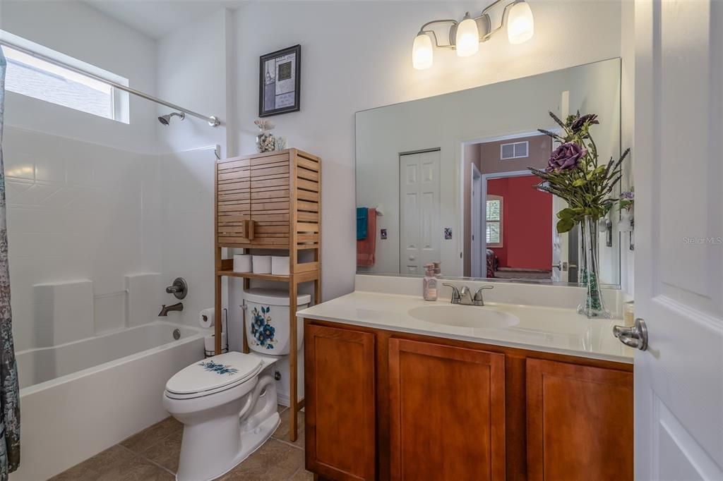 En Venta: $345,000 (2 camas, 2 baños, 1798 Pies cuadrados)