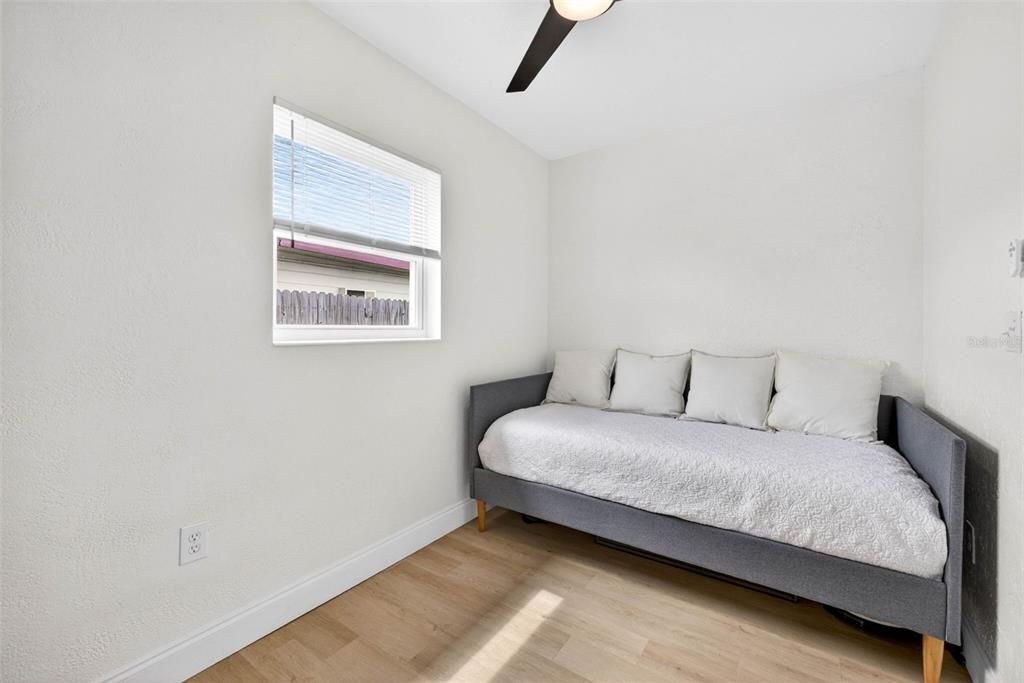 En Venta: $549,000 (4 camas, 2 baños, 1822 Pies cuadrados)