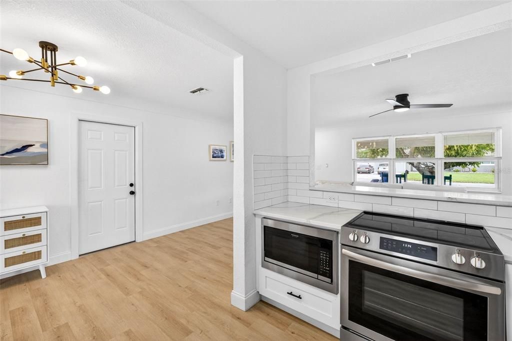 En Venta: $549,000 (4 camas, 2 baños, 1822 Pies cuadrados)