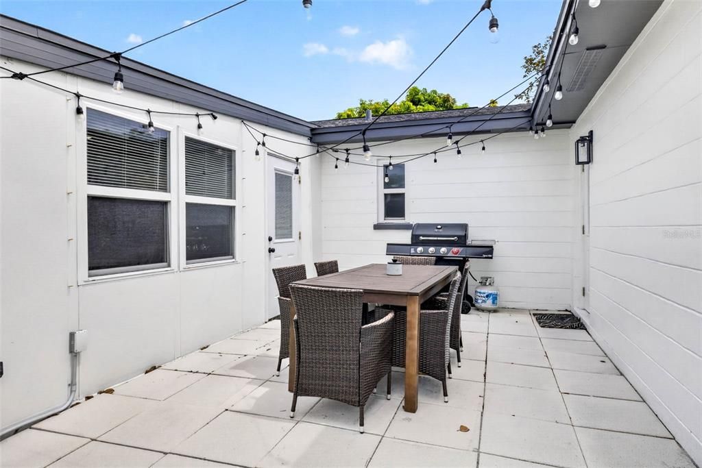 En Venta: $549,000 (4 camas, 2 baños, 1822 Pies cuadrados)