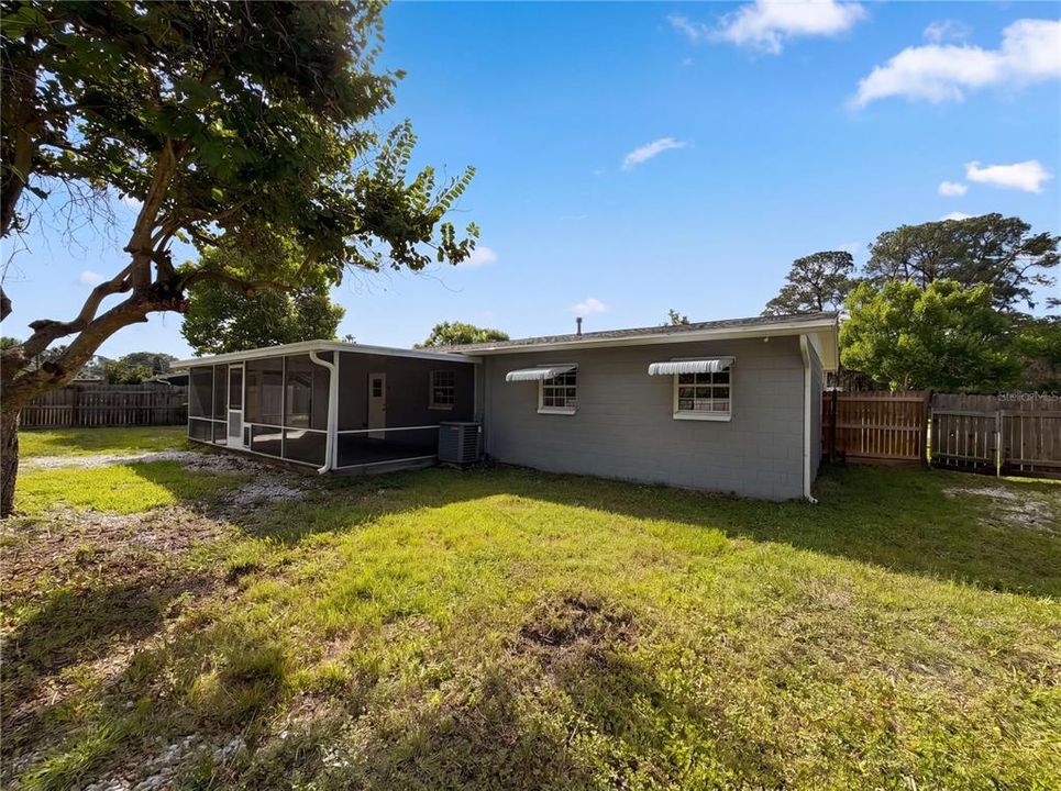 For Sale: $258,000 (3 beds, 2 baths, 1170 Square Feet)