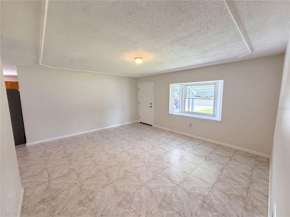 For Sale: $258,000 (3 beds, 2 baths, 1170 Square Feet)