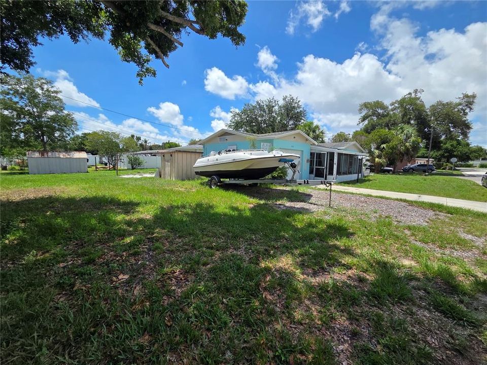 For Sale: $289,924 (2 beds, 1 baths, 788 Square Feet)