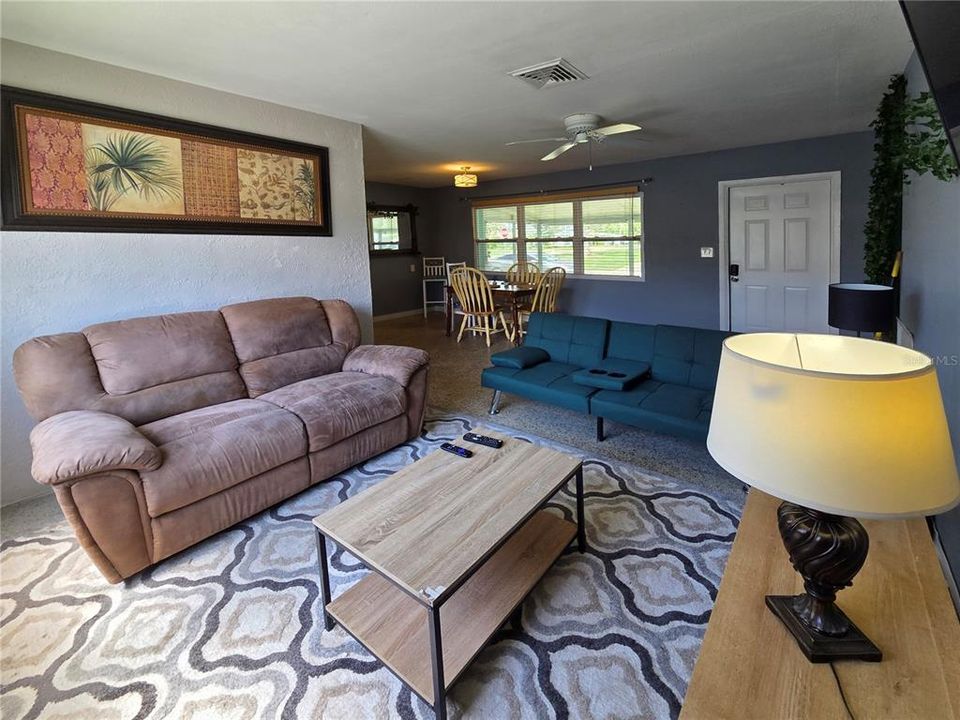 For Sale: $289,924 (2 beds, 1 baths, 788 Square Feet)