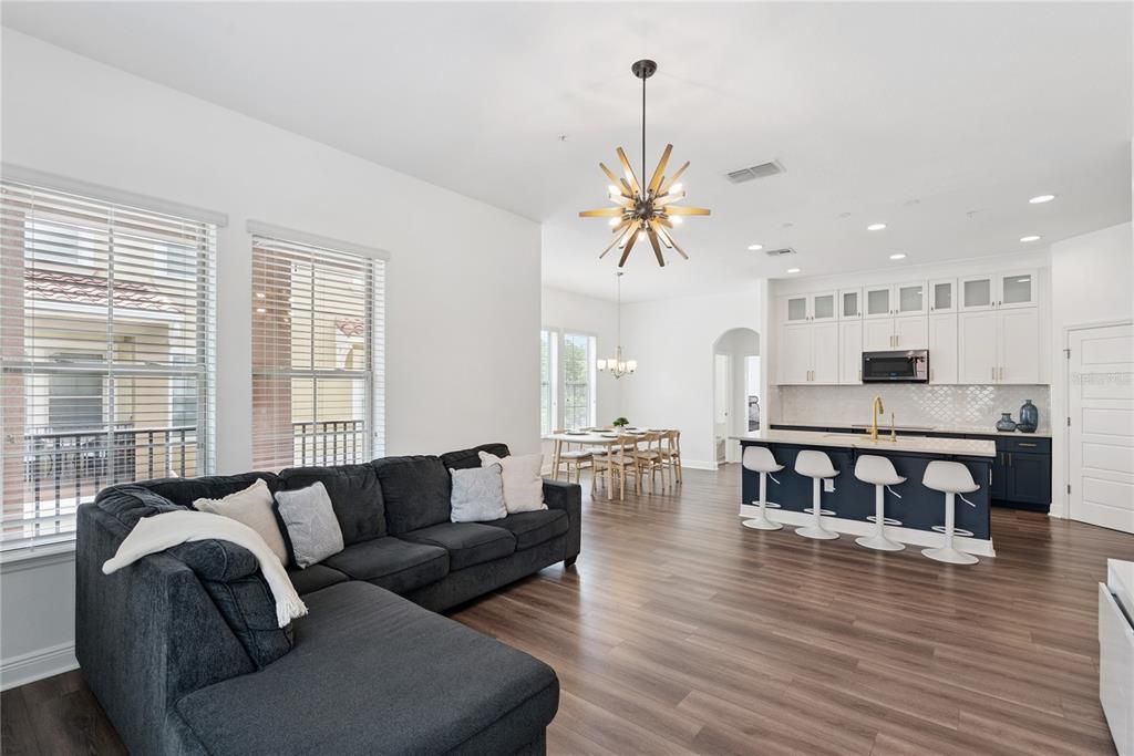 For Sale: $558,000 (4 beds, 3 baths, 2516 Square Feet)