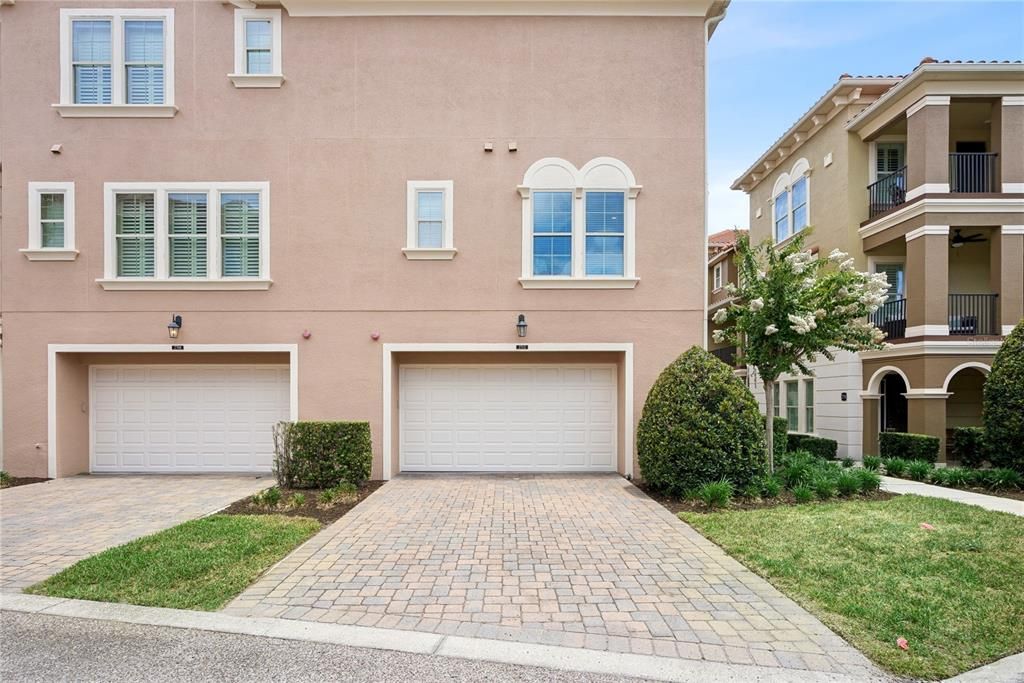 For Sale: $558,000 (4 beds, 3 baths, 2516 Square Feet)