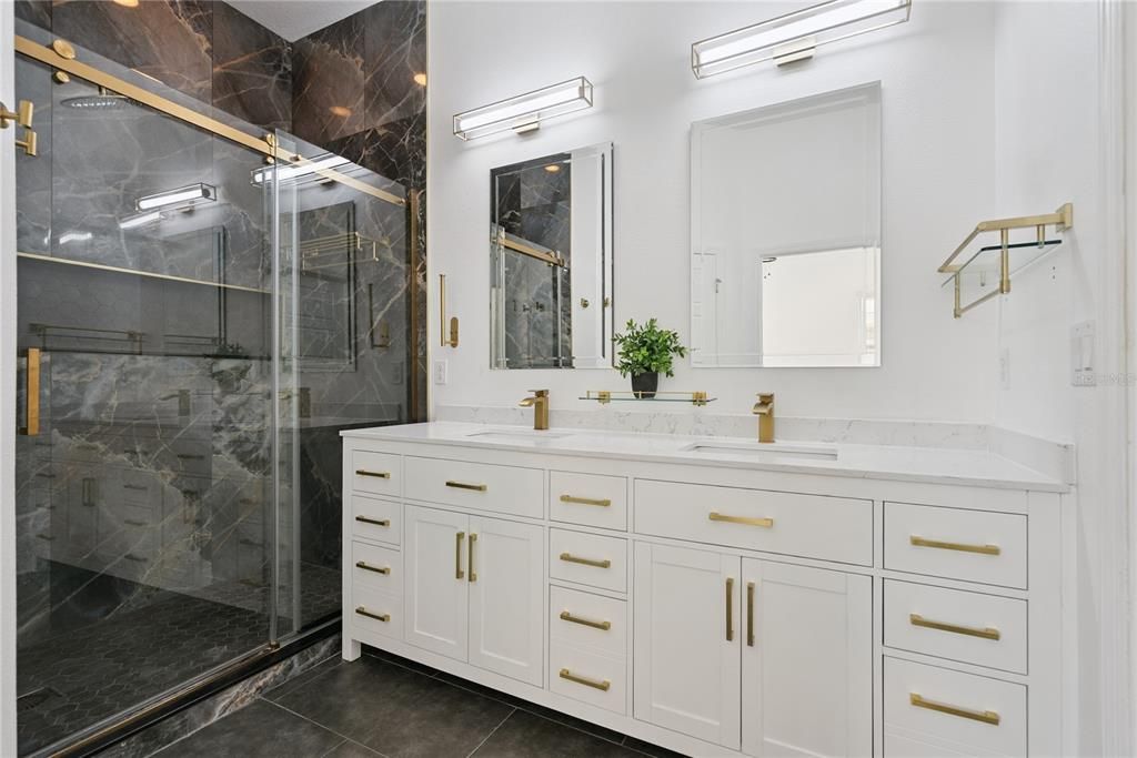 For Sale: $558,000 (4 beds, 3 baths, 2516 Square Feet)