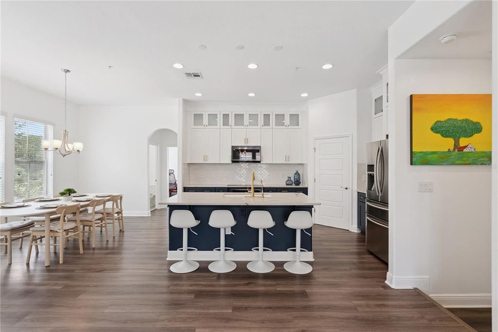 For Sale: $558,000 (4 beds, 3 baths, 2516 Square Feet)