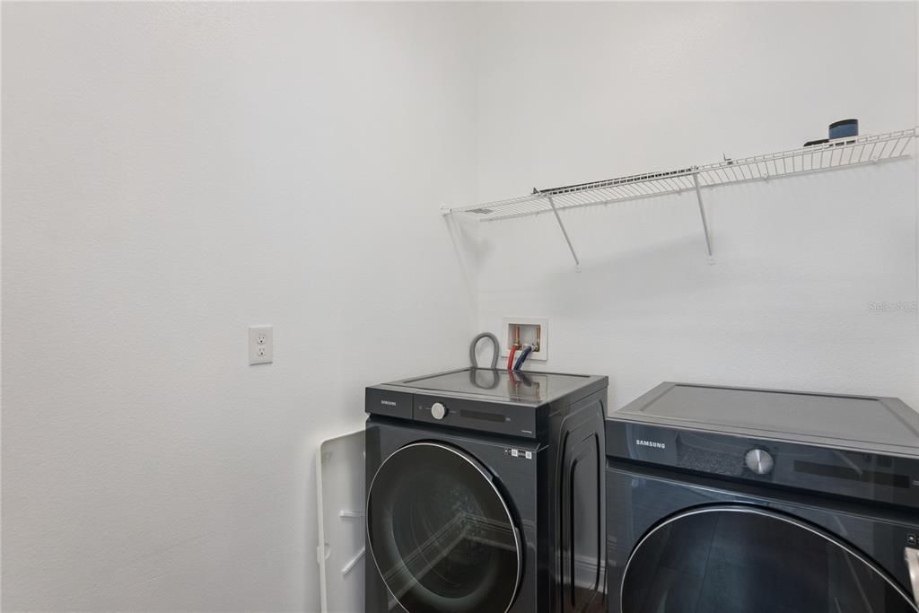 For Sale: $558,000 (4 beds, 3 baths, 2516 Square Feet)