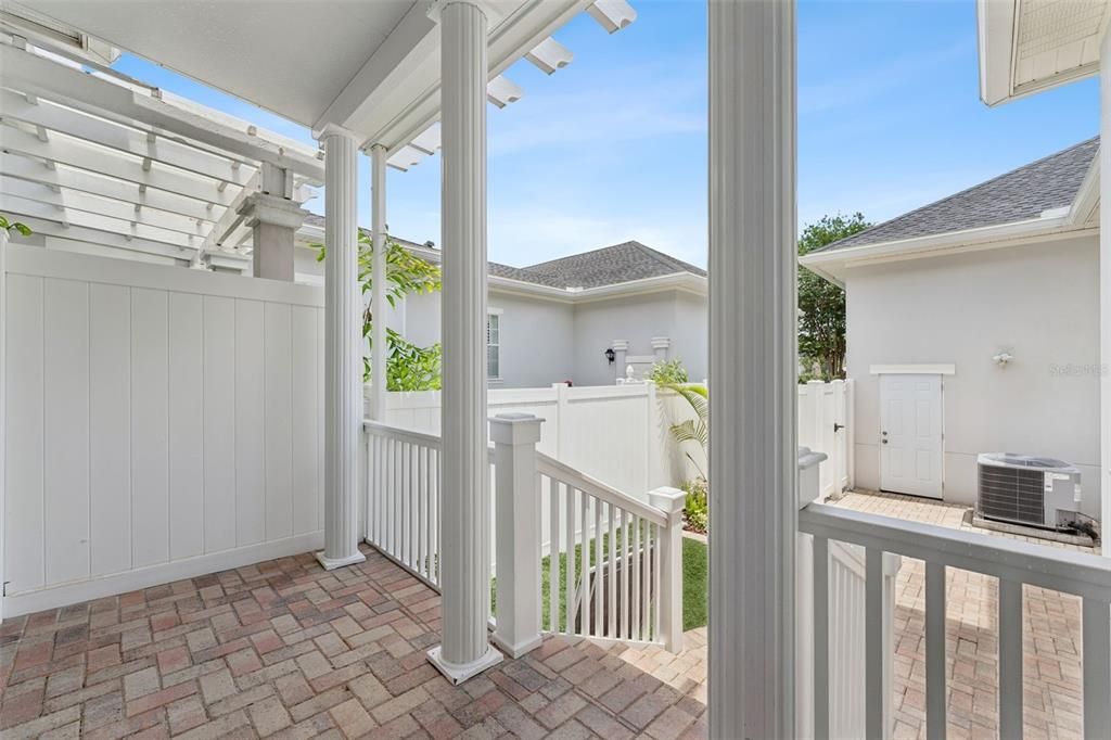 For Sale: $875,000 (3 beds, 2 baths, 2667 Square Feet)