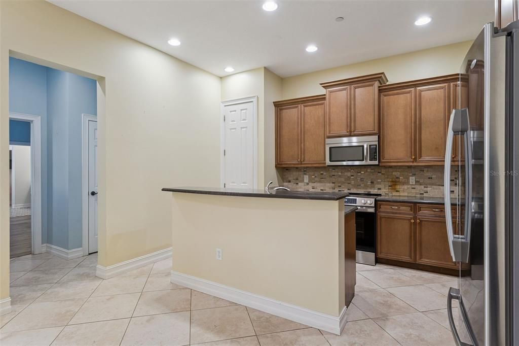 For Sale: $875,000 (3 beds, 2 baths, 2667 Square Feet)