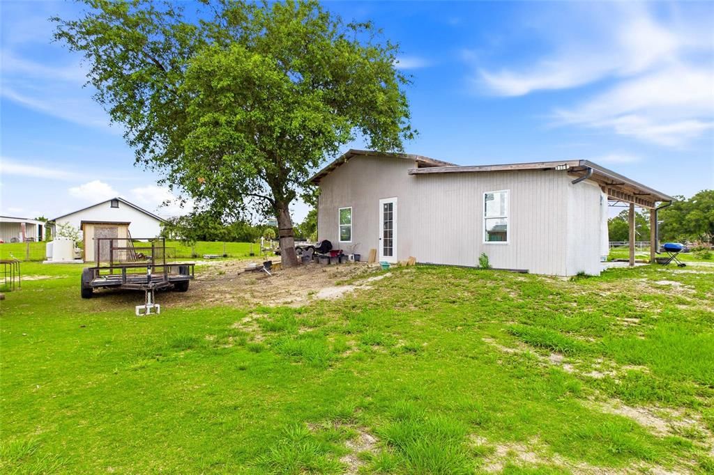 На продажу: $265,000 (2.50 acres)